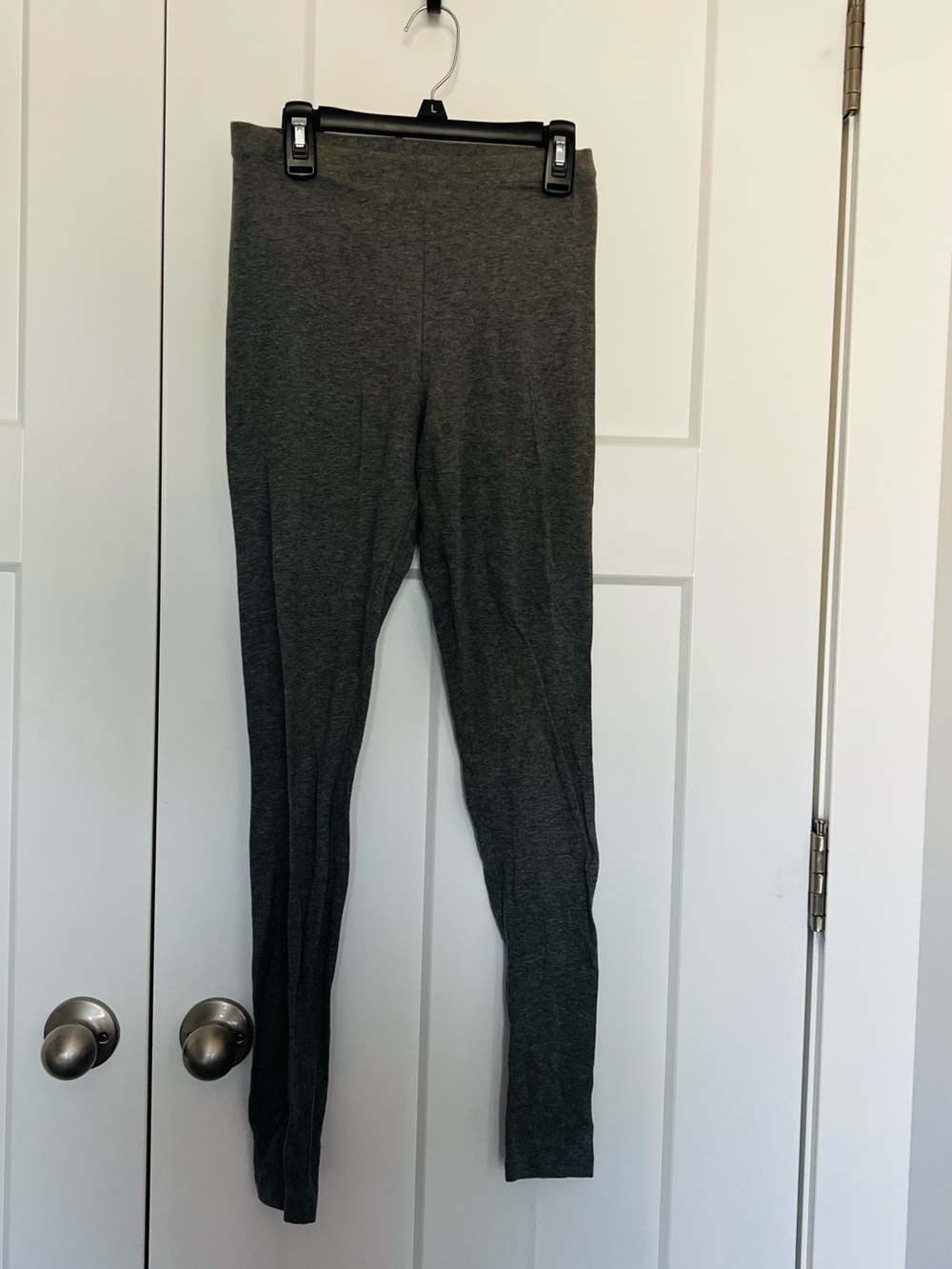 Forever 21 Gray Elastic Waist Leggings